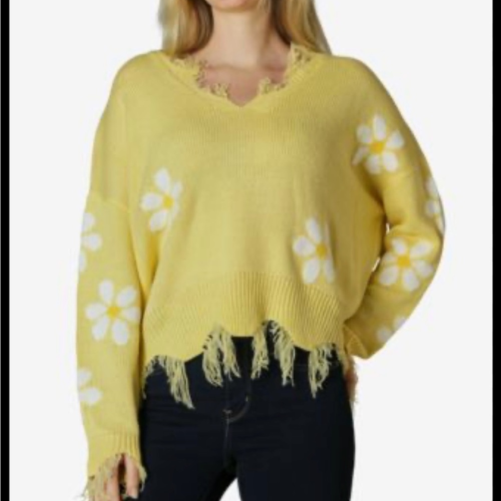 Polly & Esther Yellow V-Neck Sweater with Floral Accents
0006